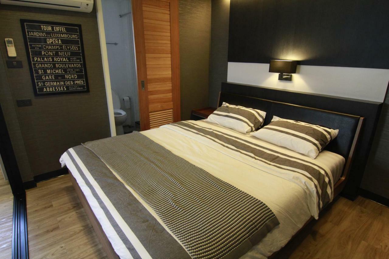 S Bloc Saladaeng Bed & Breakfast Bangkok Exterior photo